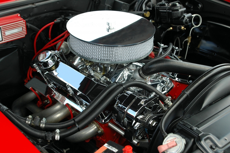 garagiste-LUCERAM-min_car-engine-1548434